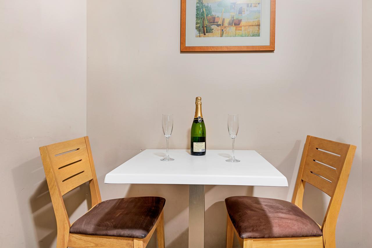 Punt Road Apartment Hotel Melbourne Esterno foto